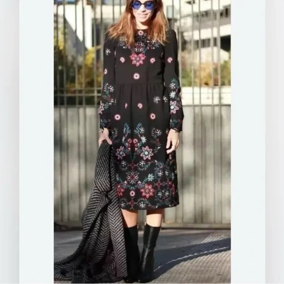 Zara Midi Floral Runways Fav Embroidered Long Sleeves Black Dress M - Picture 2 of 13